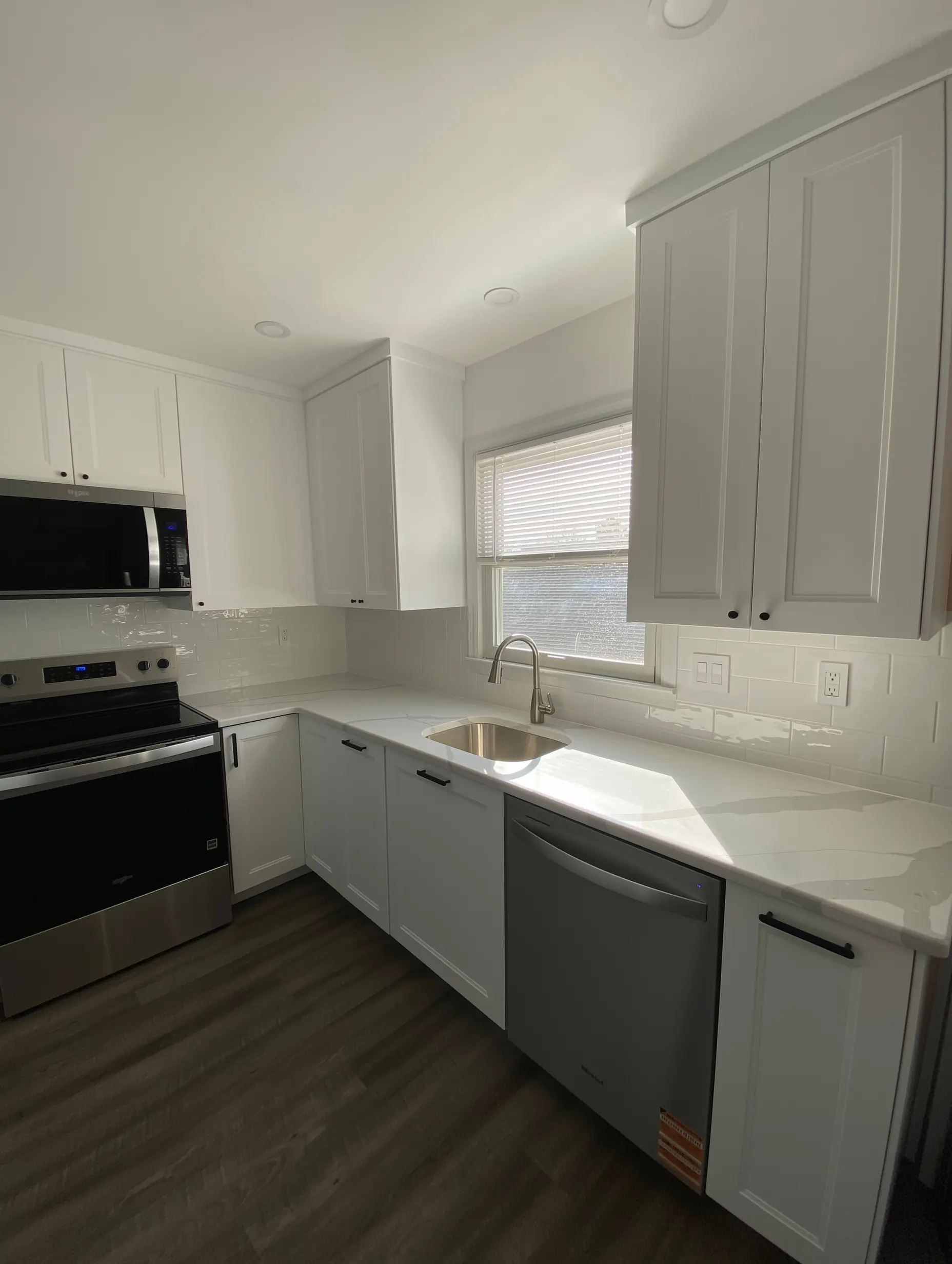 Complete White Shaker Kitchen in Fort Lee NJ